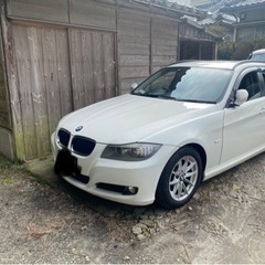 (売れました)平成22年8月式　BMW 320i ツーリング　車...