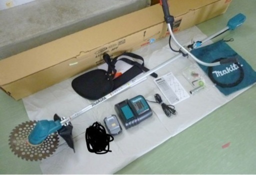 マキタ/Makita 18V充電式草刈機 MUR190SDバッテリー1個付き 充電器アリ、元箱無し、刈払機 農業機械