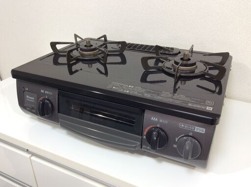 (2/20受渡済) JT6243【RINNAI/リンナイ ガスコンロ 都市ガス】美品 2019年製 KSR562BKR 家電 キッチン レンジ ガステーブル 右側強火 ホーロー