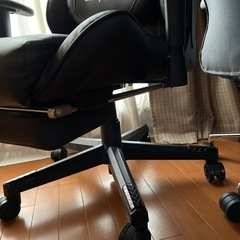 ゲーミングチェアの画像