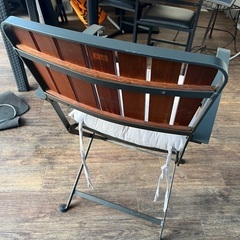 エミュー　emu 椅子　二脚の画像