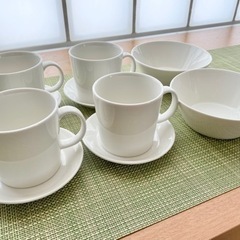 【北欧食器】イッタラ　ティーマ　マグカップ＆ソーサー４ボウル２