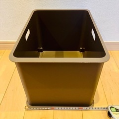 【中古】収納用カゴ　箱　プラスチックの画像