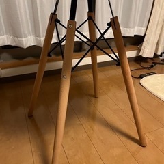 シンプルダイニングテーブル　白色の画像