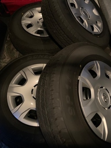 ハイエース純正タイヤホイール4本ほぼ新品