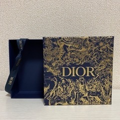 Dior限定ショッパー　スターチャーム　箱の画像
