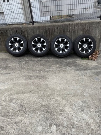 ハイエース200系　タイヤホイールセット