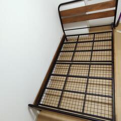 ダブルベッドの画像