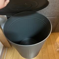 ゴミ箱の画像