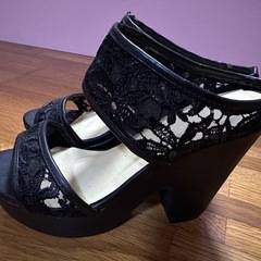 レースサンダルの画像