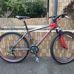 22年ものマウンテンバイクTREK4900E