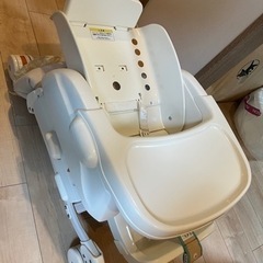 【0円】combi ベビーチェア・バウンサーの画像