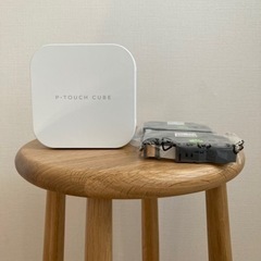 【美品】ブラザー ピータッチキューブ 本体＋ラベルテープ3本セッ...