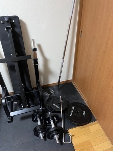 ベンチプレス　バーベル　ダンベル