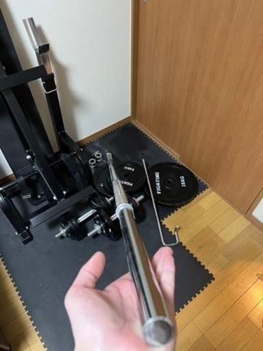 ベンチプレス　バーベル　ダンベル