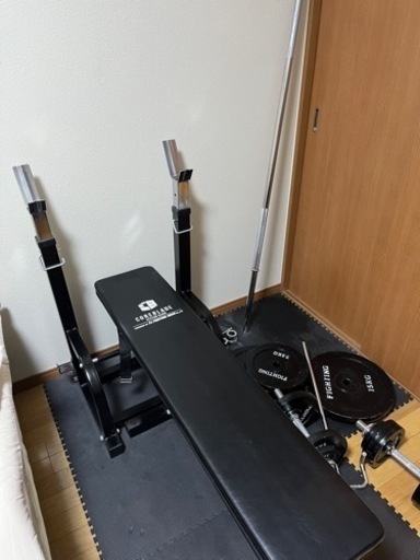 ベンチプレス　バーベル　ダンベル
