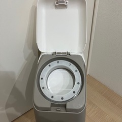 アップリカ ニオイポイ カートリッジと本体の画像