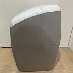 アップリカ ニオイポイ カートリッジと本体の画像