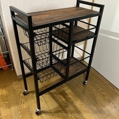 ウッドのおしゃれな隙間ラック差し上げます