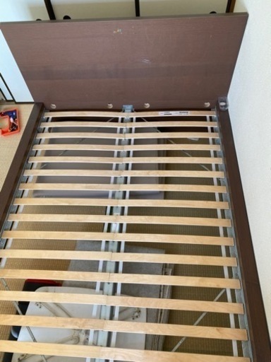 3年前ikeaからマトレスと5万円で購入していました。