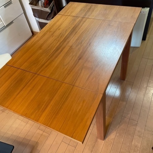 unicoのVIVOエクステンションテーブル