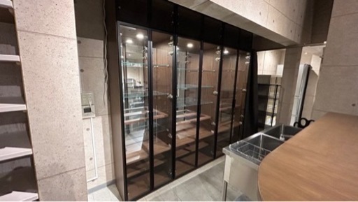 【美品】照明付きガラスショーケース 引き取り限定