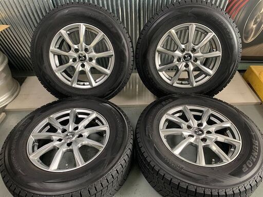 エスクード★225/70R16　本物の深溝　ウインターマックスSJ8　ダンロップ　安心のエアー＆バランス調整済み　即装着可能