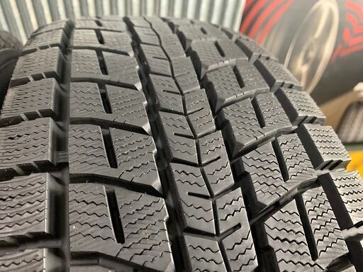 エスクード★225/70R16　本物の深溝　ウインターマックスSJ8　ダンロップ　安心のエアー＆バランス調整済み　即装着可能