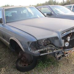 メルセデス―ベンツ126-560SEL-部品取り車