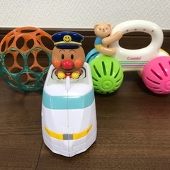 赤ちゃんおもちゃ　アンパンマン　電車