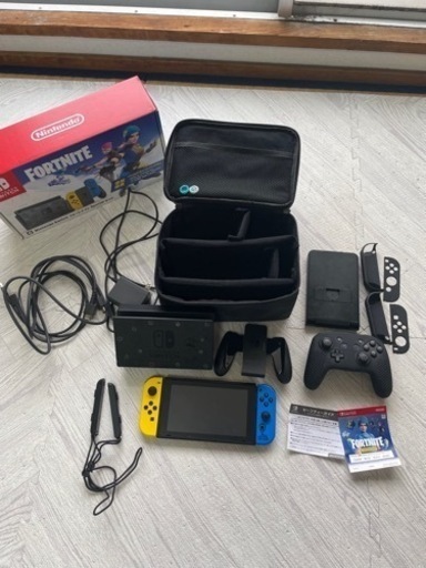 ニンテンドーSwitch❗️別売りケース、ソフト付き❗️