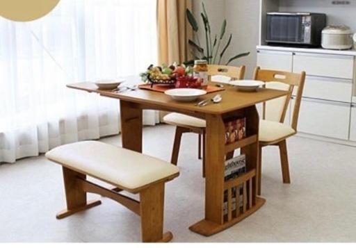 決まりました　ダイニングテーブル　椅子セット