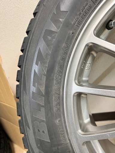 スタッドレスタイヤ　　R17