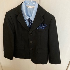男子スーツ（紺色）120cm