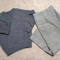 日大明誠の男子学生服差し上げます。ブレザーとセーターとズボンの画像