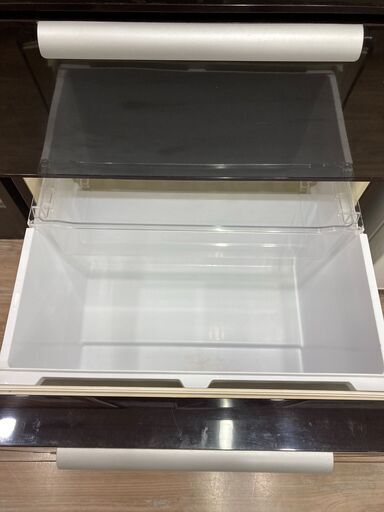 AQUA(アクア)の4ドア冷蔵庫が入荷しました。