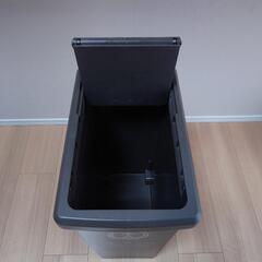 ゴミ箱の画像