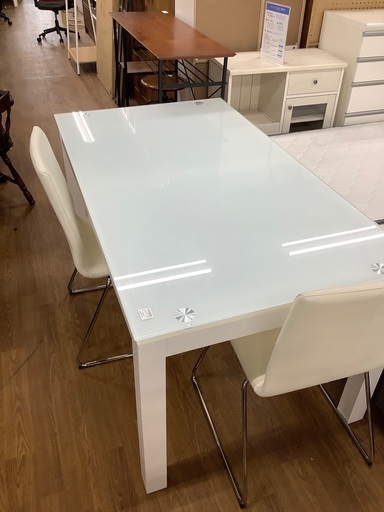 ダイニング3点セット　YAMADA×IKEA ガラストップ　ホワイト　売場展開中！