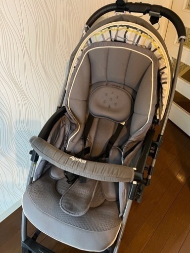 アップリカ　ラクーナ クッション ベビーカー　aprica グレー　ブランケットとフック付き