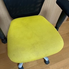 デスクチェア 肘掛け付きの画像