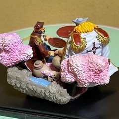 ONE PIECEログボックス 白ひげ&ゴール･D・ロジャー フィギュアの画像