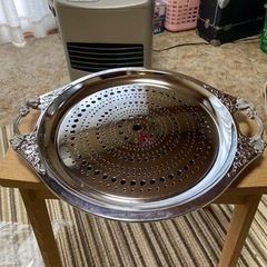 家を片付けてます。フルーツを置いとく器的なやつ