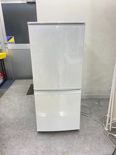 【レガストック江東店】【オープン記念セール実施中！】SHARP シャープ ノンフロン冷凍冷蔵庫 137L どっちもつけかえドア SJ-D14B-W 2016年製