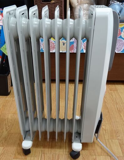 デロンギ オイルヒーター 8畳～10畳 8枚フィン 24Hタイマー・折りたたみキャスター付き ホワイト×グレー H770812EFSN
