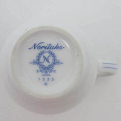 ss3991　ノリタケ　クリーマー　チンツ果物画　白地　Noritake　ミルクピッチャー　ミルクポット　陶器製　コーヒー　珈琲　水差し　小さな花瓶としてもの画像
