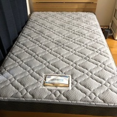シモンズ　セミダブルベット！超美品！