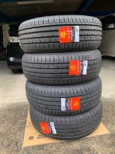 新品　MOMOサマータイヤ　185／55Ｒ16