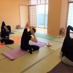 『女性のためのリラックス系ヨガ』新規生徒様募集中！只今初回体験１...