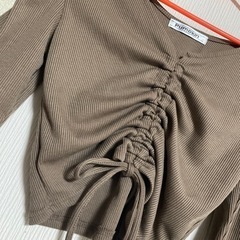 短丈カットソー　の画像