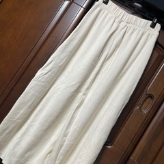 スカート　S GU の画像